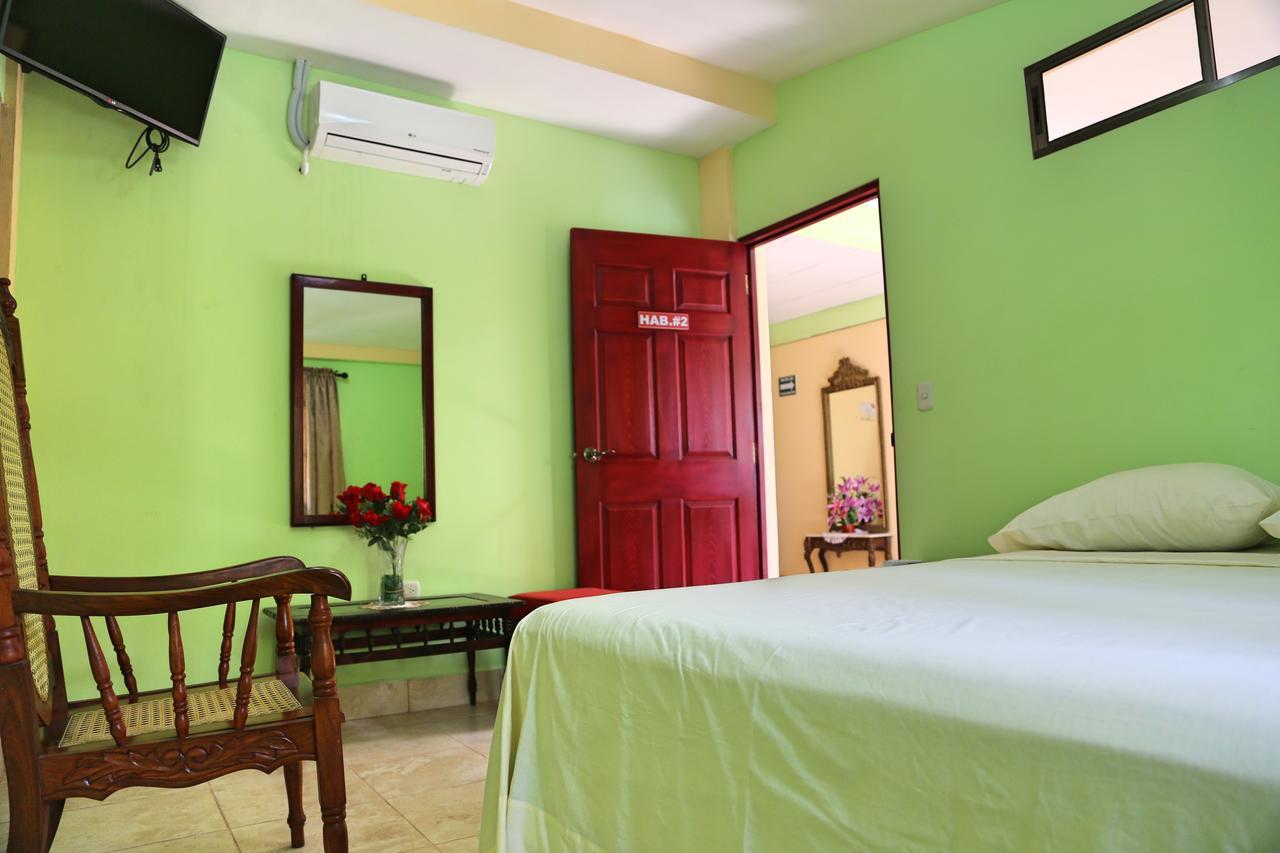 לאון Hostal San Antonio מראה חיצוני תמונה