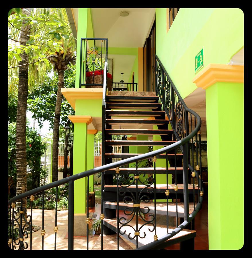 לאון Hostal San Antonio מראה חיצוני תמונה
