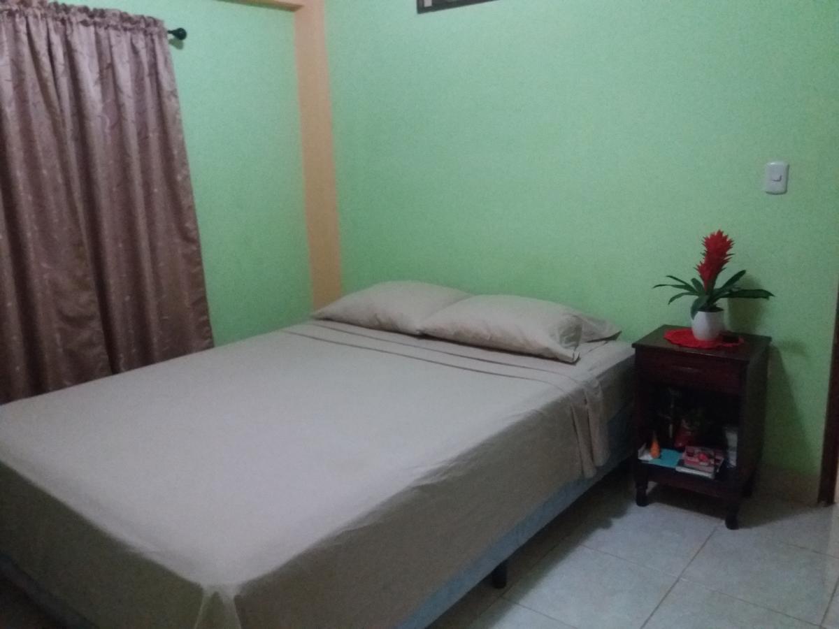 לאון Hostal San Antonio מראה חיצוני תמונה