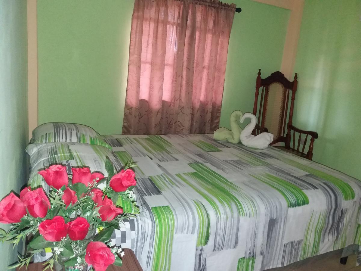 לאון Hostal San Antonio מראה חיצוני תמונה
